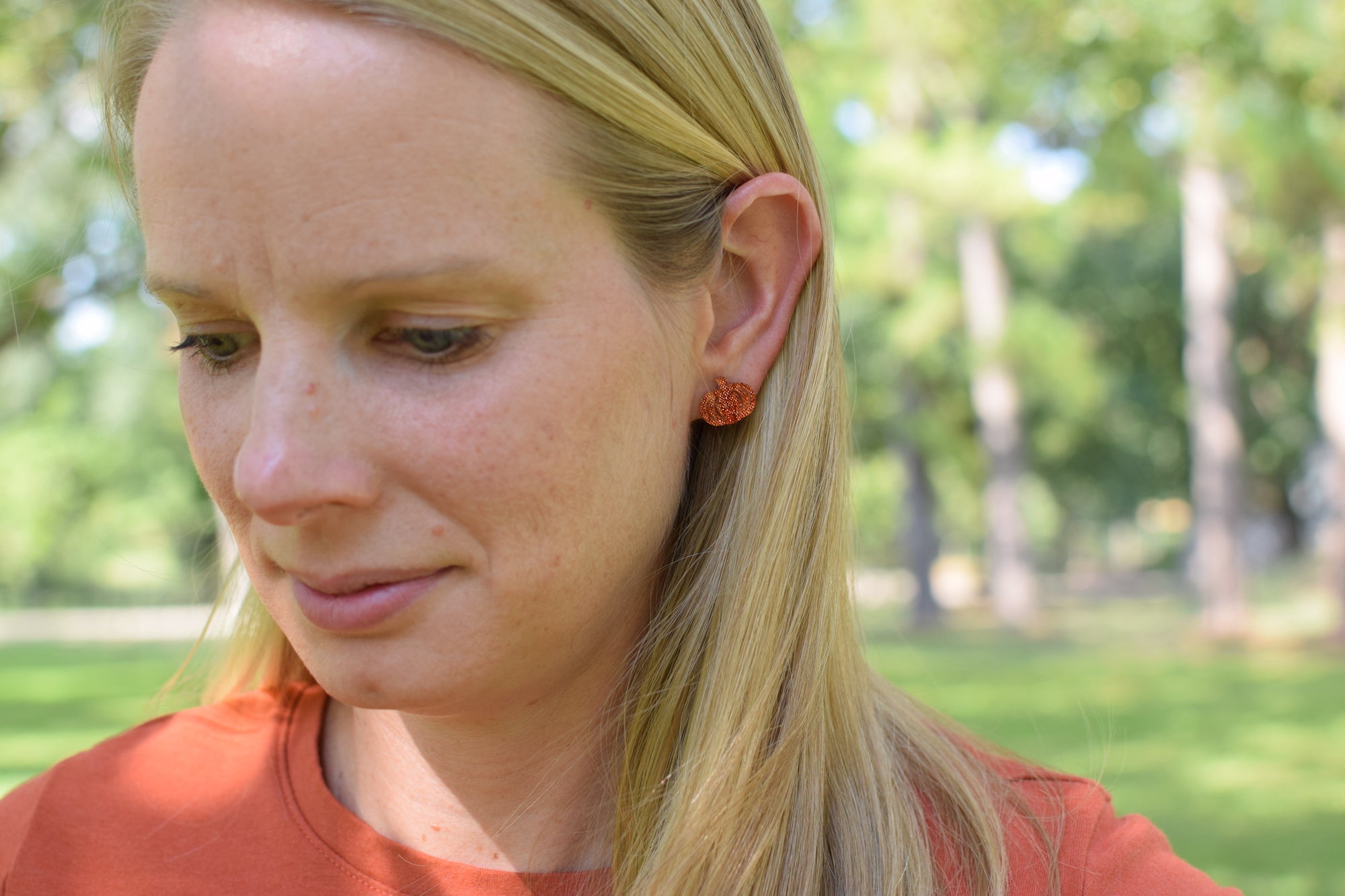 Boucles d'oreilles pendantes rectangulaires en acrylique rose bébé