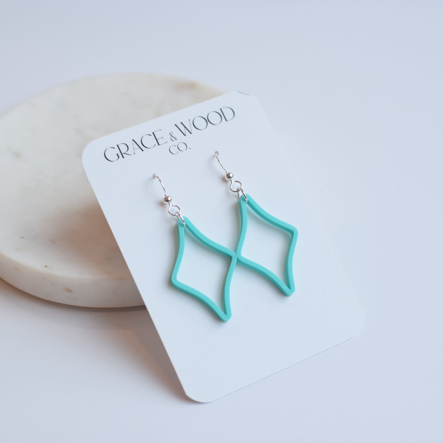 Goutte fine en acrylique noir