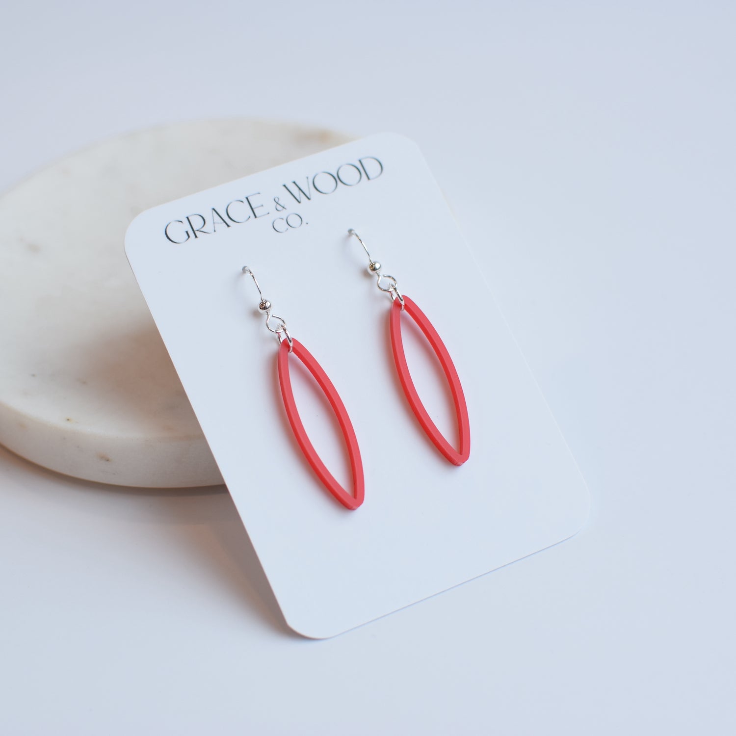 Goutte fine en acrylique noir