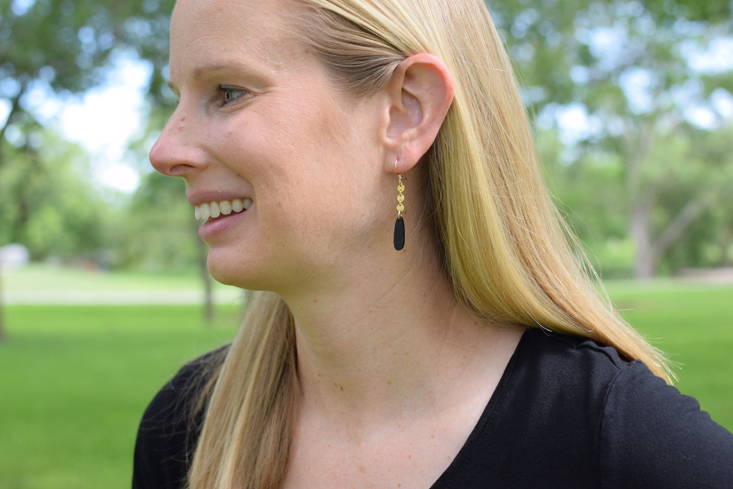 Black Acrylic Elegant Chain Drop Earrings - Grace and Wood Co.