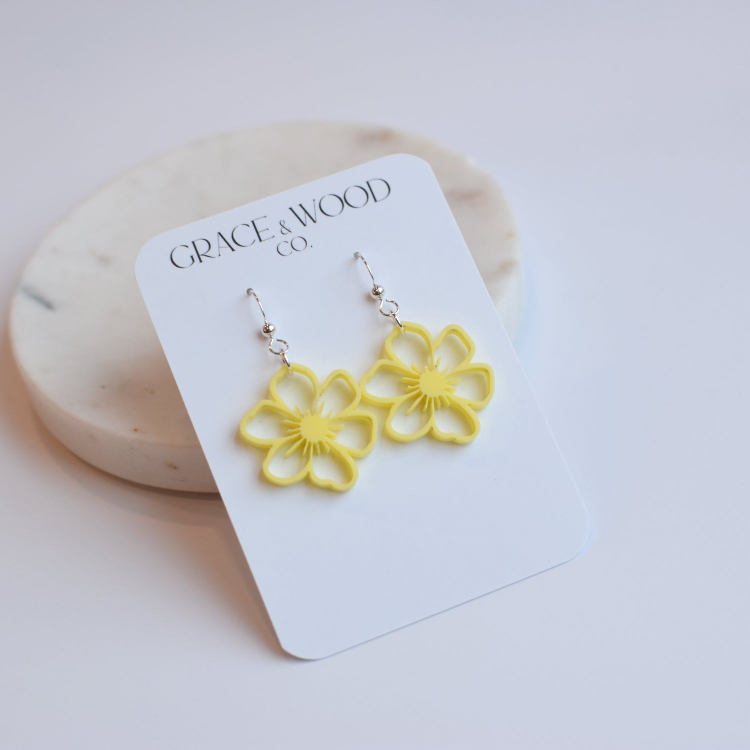 Goutte fine en acrylique noir