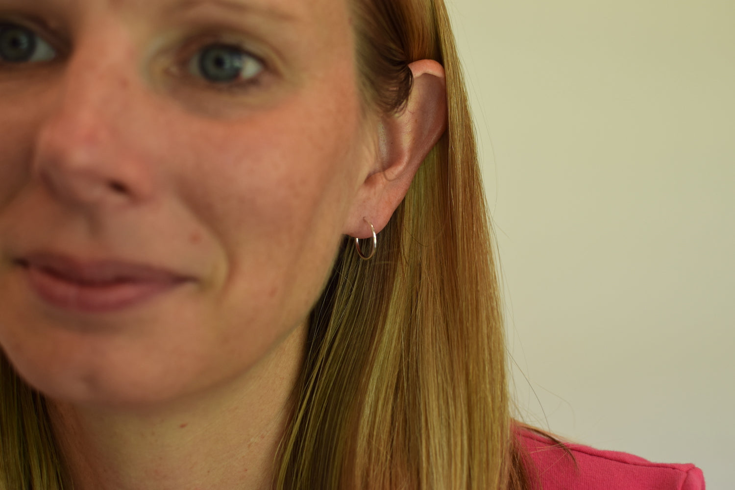 Boucles d'oreilles créoles à perles assorties